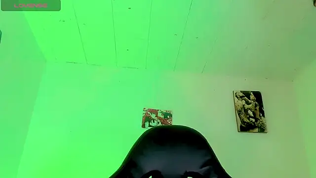 Snapshot of naomy__xx chatting on October 29, 3:09 am naomy xx online show from October 29, 3:09 am