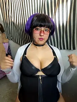 Derry Cooper online show from April 16, 12:00 am