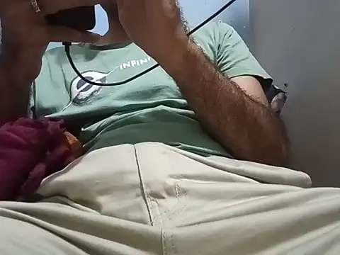 Snapshot of cuckhair chatting on June 9, 4:40 pm cuckhair online show from June 9, 4:40 pm
