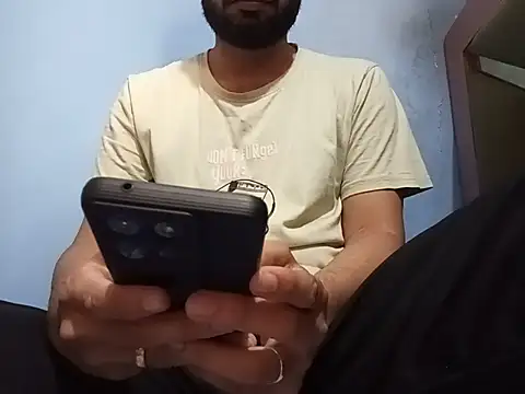 Snapshot of cuckhair chatting on August 4, 5:43 am cuckhair online show from August 4, 5:43 am