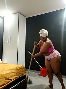 Ms  JOJO online show from October 3, 6:05 pm