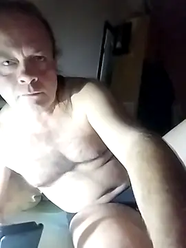 Snapshot of 1Kalandor@xh chatting on December 17, 8:37 pm 1Kalandorxh online show from December 17, 8:37 pm