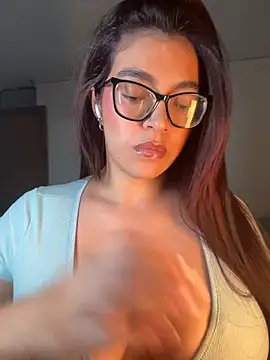 kathii95 online show from April 13, 1:33 am