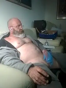 iambradz online show from November 9, 12:47 pm