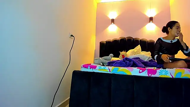 Snapshot of Sofia_Clauss_ chatting on January 17, 4:28 am Sofia Clauss online show from January 17, 4:28 am