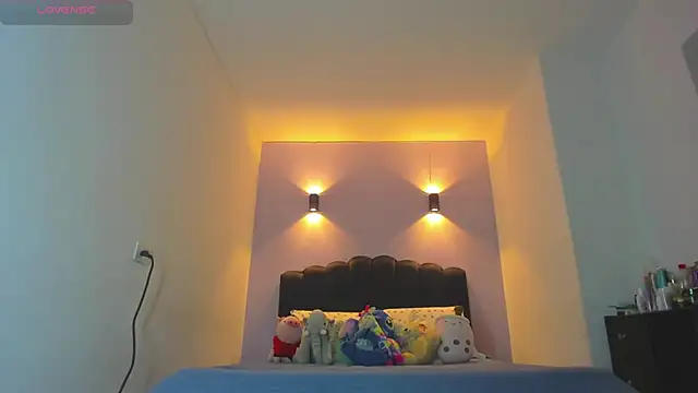 Snapshot of Sofia_Clauss_ chatting on February 22, 5:19 am Sofia Clauss online show from February 22, 5:19 am