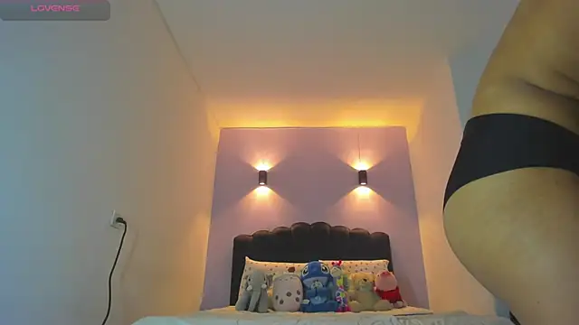 Sofia Clauss  online show from March 4, 4:07 am