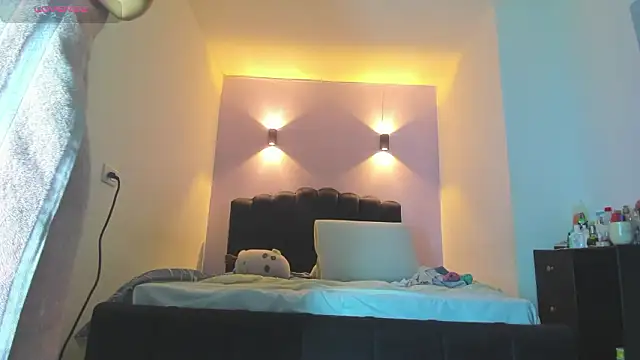 Sofia Clauss  online show from March 29, 4:34 am