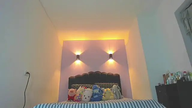 Sofia Clauss  online show from May 11, 4:18 am