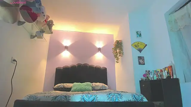 Sofia Clauss  online show from June 3, 4:15 am