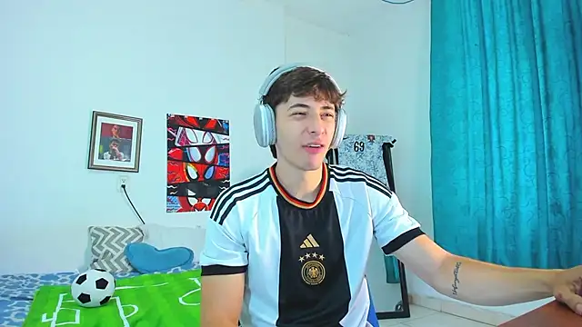 AlessandroDybala online show from June 2, 12:18 pm