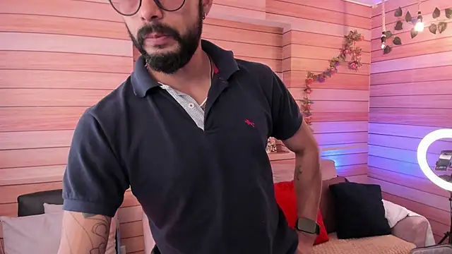 Snapshot of Tom_cooper_ chatting on February 19, 1:06 pm Tom cooper online show from February 19, 1:06 pm