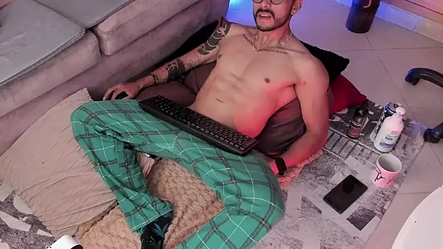 Snapshot of Tom_cooper_ chatting on March 20, 1:48 pm Tom cooper online show from March 20, 1:48 pm