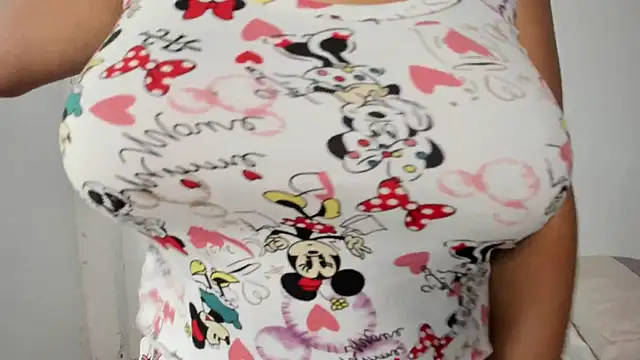 Snapshot of zandra_kiman chatting on December 13, 12:50 pm zandra kiman online show from December 13, 12:50 pm