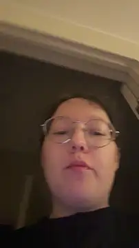 emigooflordXD online show from November 11, 8:03 am