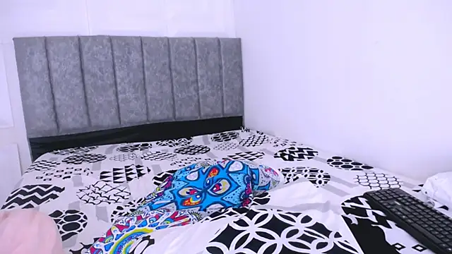 nataly red online show from February 17, 8:15 pm