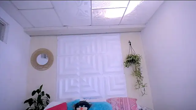 Snapshot of nataly_red chatting on June 20, 8:11 pm nataly red online show from June 20, 8:11 pm
