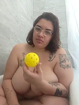 Snapshot of WitchiKitti chatting on March 15, 5:46 am WitchiKitti online show from March 15, 5:46 am