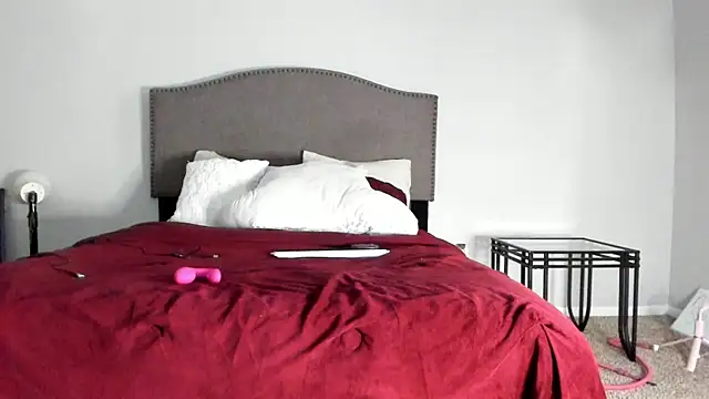 yiauana online show from September 23, 1:52 am