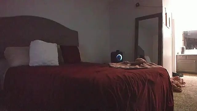 yiauana online show from February 11, 12:43 pm