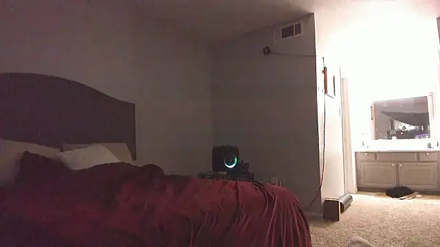 yiauana online show from February 19, 4:30 am