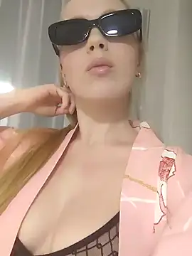 Snapshot of Little_Forest_ELF chatting on January 25, 6:24 pm Little Forest ELF online show from January 25, 6:24 pm