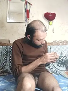 BadBoySmoker7070 online show from January 7, 7:05 pm