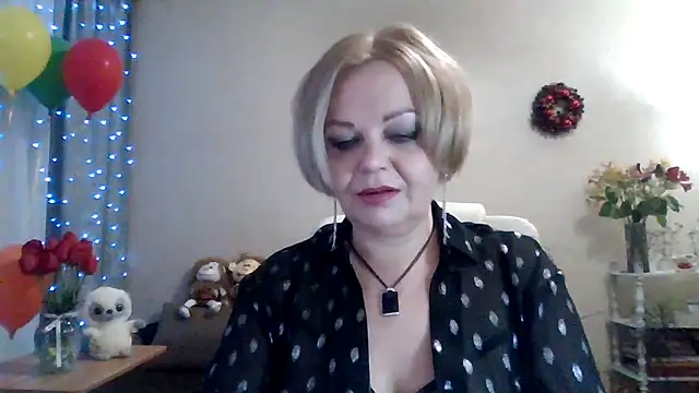 Snapshot of SofiyaPetrova chatting on April 28, 6:13 pm SofiyaPetrova online show from April 28, 6:13 pm