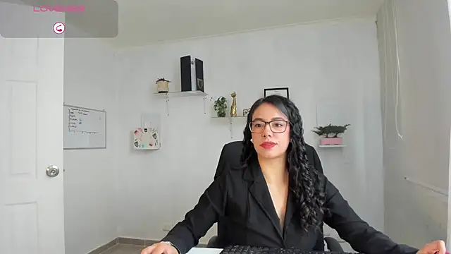 Snapshot of susana_monroy chatting on October 6, 5:54 pm susana monroy online show from October 6, 5:54 pm