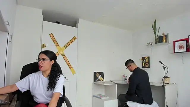 Snapshot of susana_monroy chatting on December 2, 4:35 pm susana monroy online show from December 2, 4:35 pm