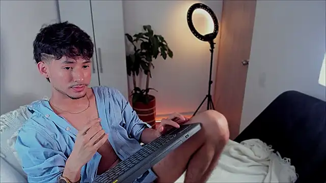 dimitri targaryen online show from January 8, 3:40 am