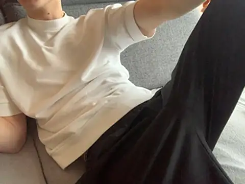 Snapshot of Honeeymaster chatting on January 2, 11:20 am Honeeymaster online show from January 2, 11:20 am