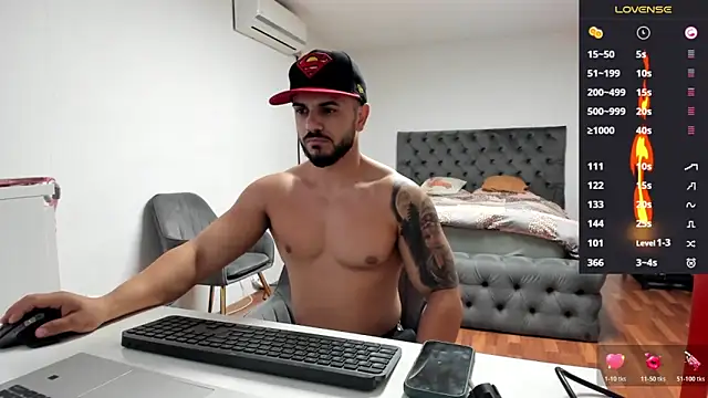 supermanboy94 online show from October 24, 5:37 am