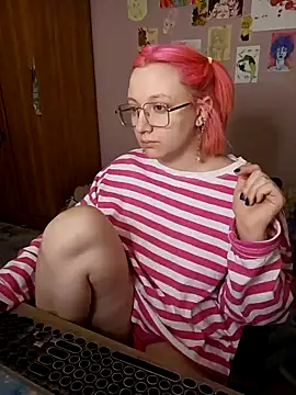 DeviJonson online show from March 20, 8:40 pm