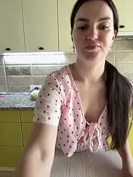 Snapshot of Karolina_llove chatting on October 4, 10:13 am Karolina llove online show from October 4, 10:13 am