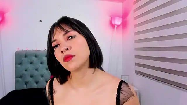 lina bedoya  online show from January 21, 11:46 am