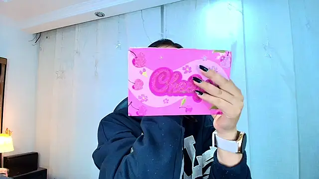 lina bedoya  online show from February 7, 11:25 am