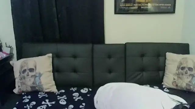 CrystalLakeXO online show from February 9, 6:50 am