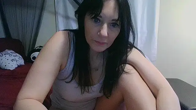 CrystalLakeXO online show from March 15, 4:29 am