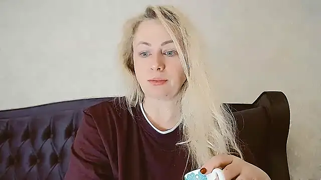 Snapshot of Olesya chatting on January 11, 1:27 pm Olesya online show from January 11, 1:27 pm