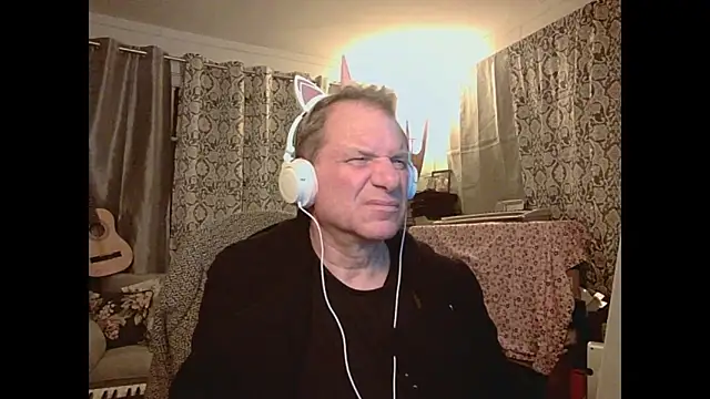 coryassman online show from December 5, 12:22 pm