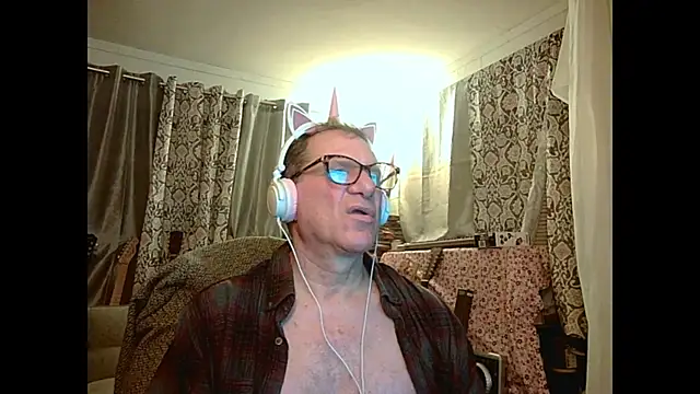 coryassman online show from February 5, 11:12 am