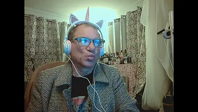 coryassman online show from June 26, 5:45 am