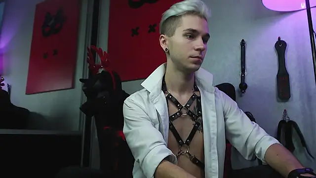 Snapshot of Joseph__Quinn chatting on December 21, 12:49 pm Joseph Quinn online show from December 21, 12:49 pm