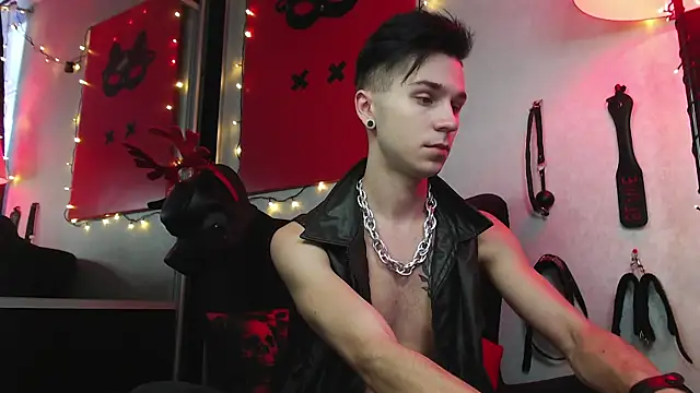 Snapshot of Joseph__Quinn chatting on January 5, 11:48 am Joseph Quinn online show from January 5, 11:48 am