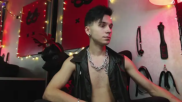 Snapshot of Joseph__Quinn chatting on January 5, 2:52 pm Joseph Quinn online show from January 5, 2:52 pm