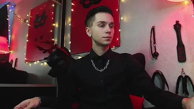 Snapshot of Joseph__Quinn chatting on January 12, 1:16 pm Joseph Quinn online show from January 12, 1:16 pm