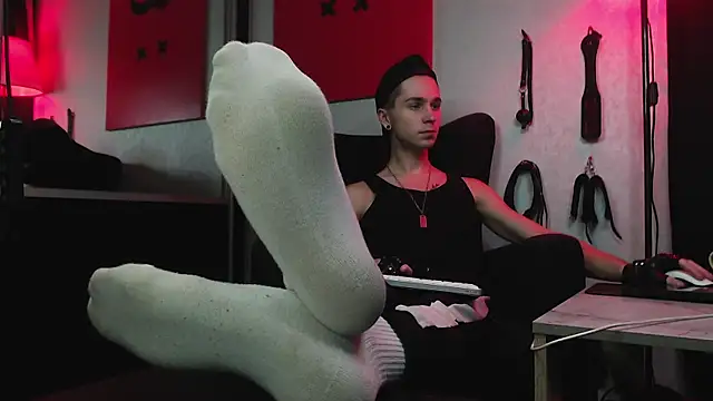 Snapshot of Joseph__Quinn chatting on January 17, 2:50 pm Joseph Quinn online show from January 17, 2:50 pm