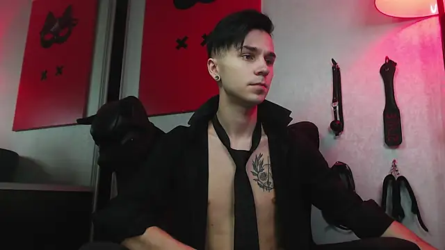 Snapshot of Joseph__Quinn chatting on January 23, 8:36 am Joseph Quinn online show from January 23, 8:36 am