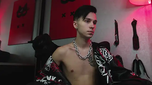 Snapshot of Joseph__Quinn chatting on January 24, 1:57 pm Joseph Quinn online show from January 24, 1:57 pm